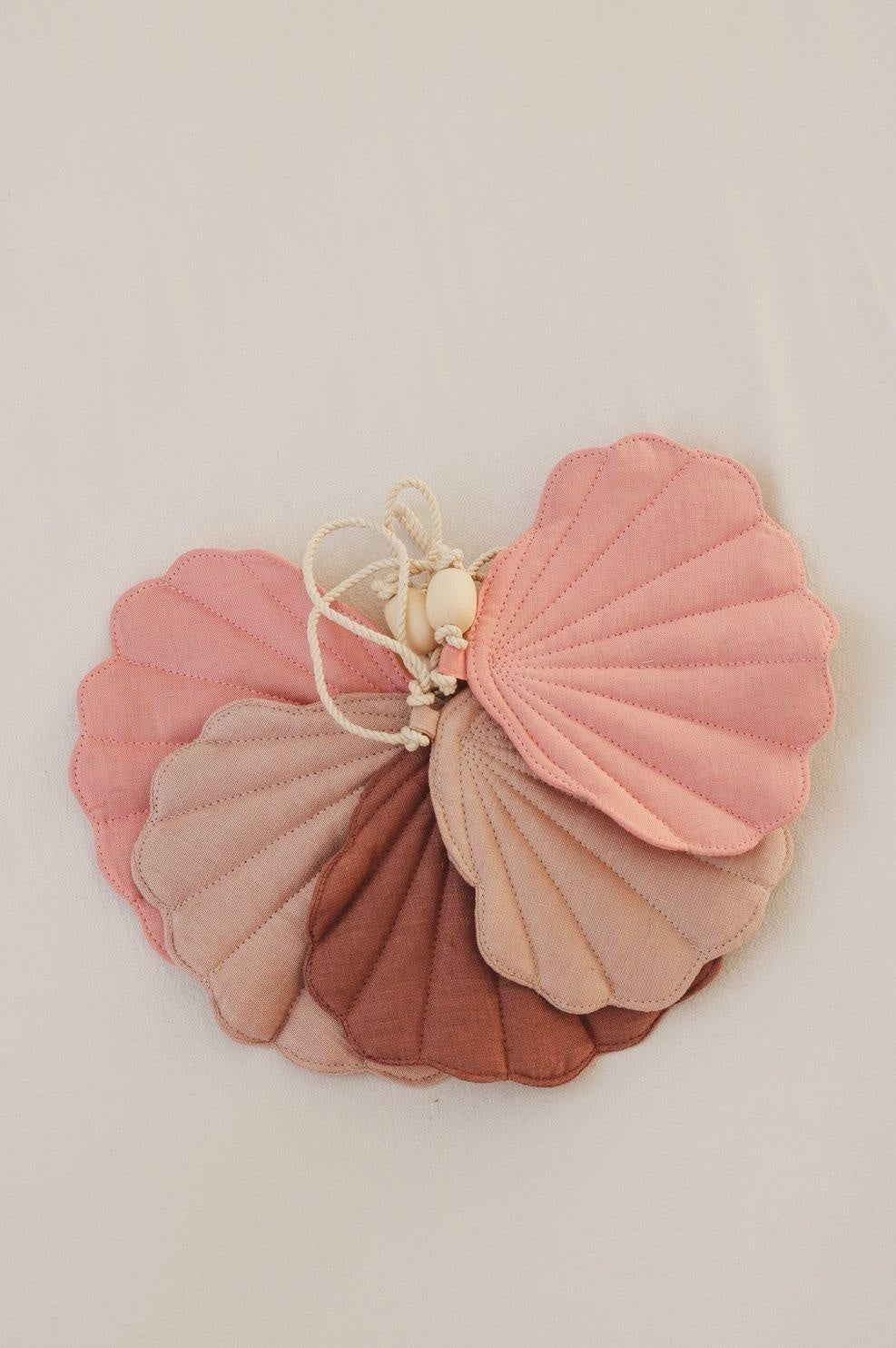Shell Garland - Powder Pink